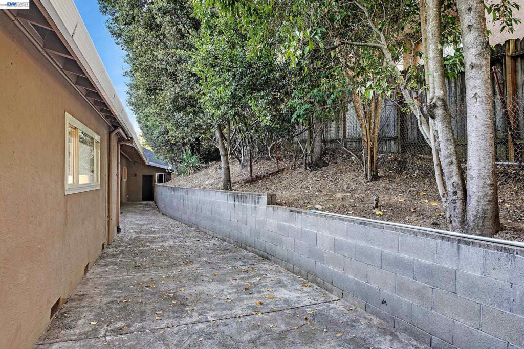18009 Laird Ct Property Photo 61