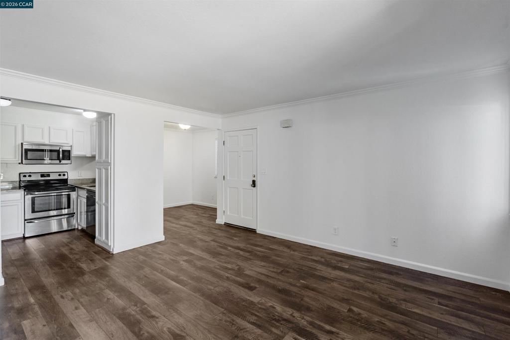 1194 Honey Trail Property Photo 8