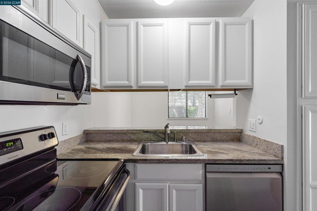 1194 Honey Trail Property Photo 17