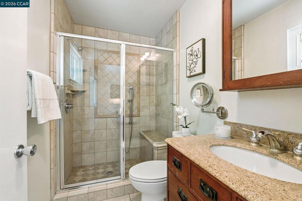 1321 Hollyhock St Property Photo 28