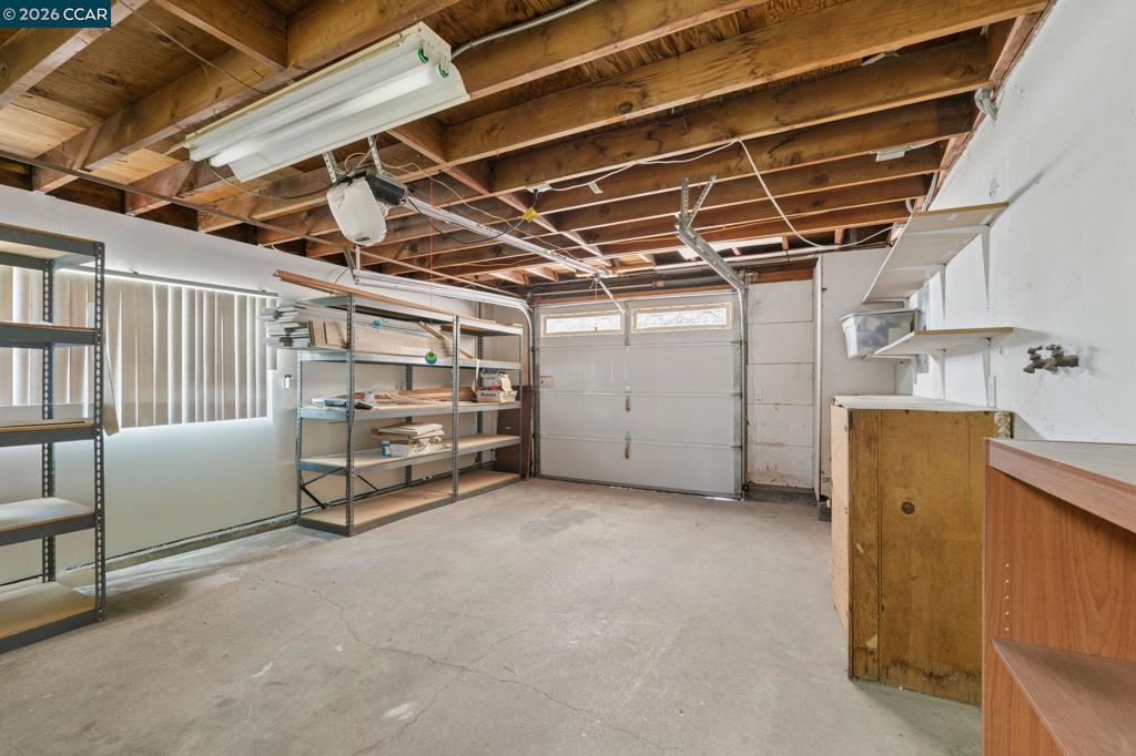 1321 Hollyhock St Property Photo 37