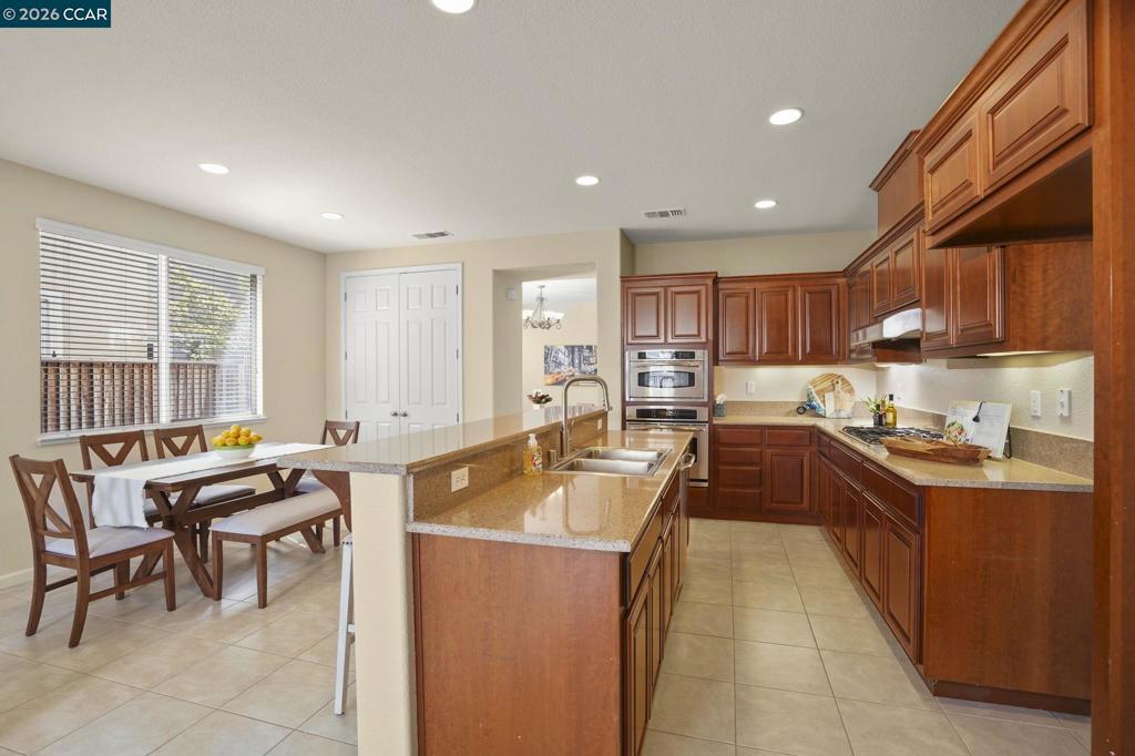 507 Livingston Court Property Photo 19