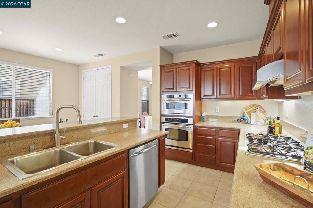 507 Livingston Court Property Photo 20