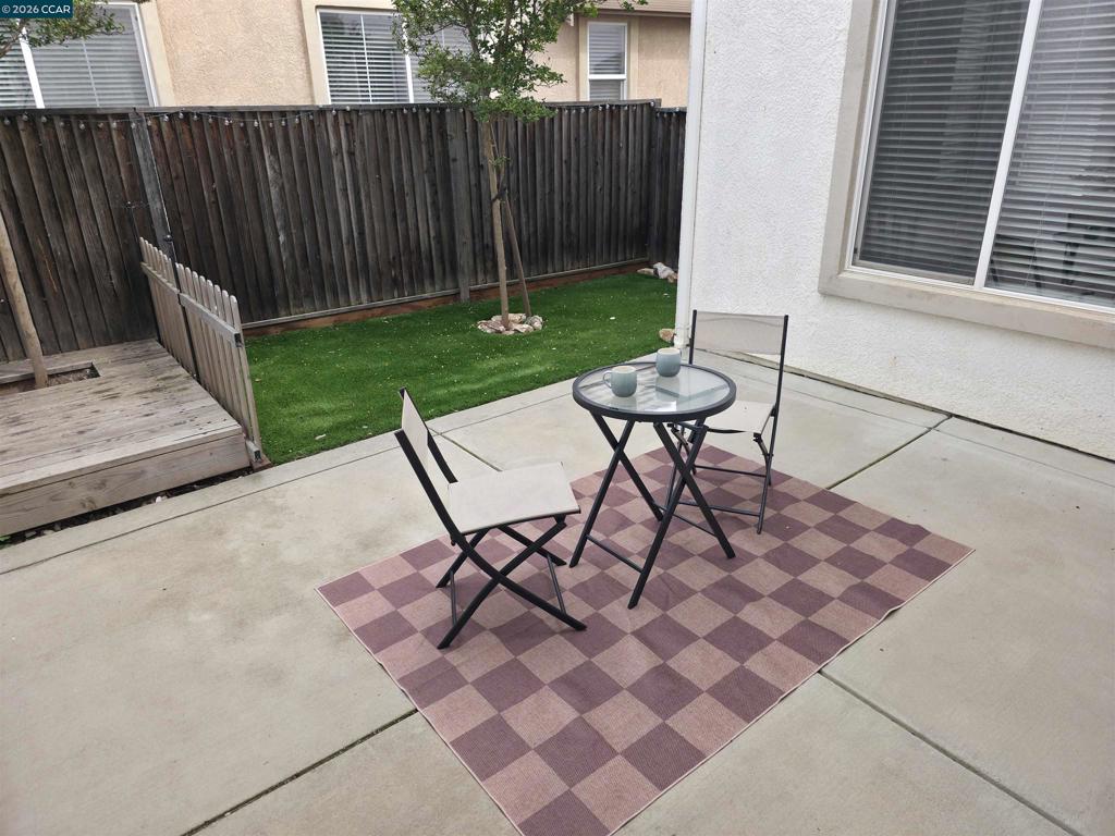 8625 Livingston Way Property Photo 8