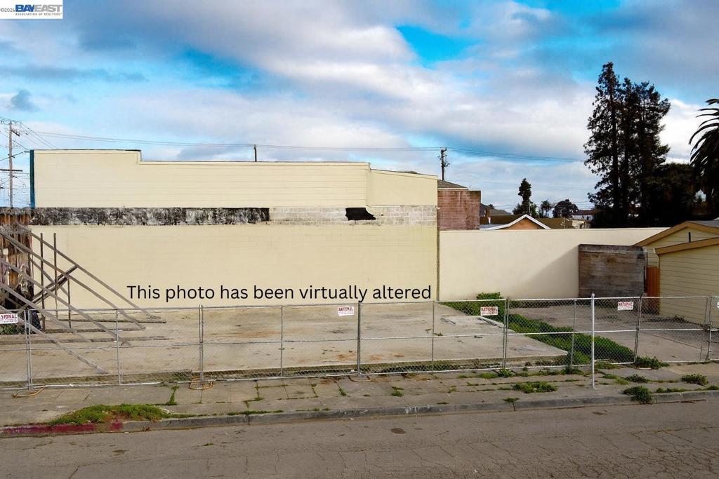 4601 Foothill Blvd Property Photo 1