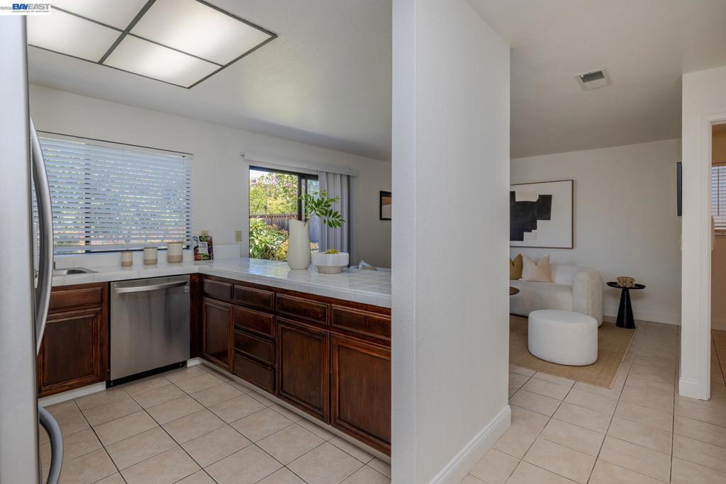 2227 Emerald Hills Cir Property Photo 14