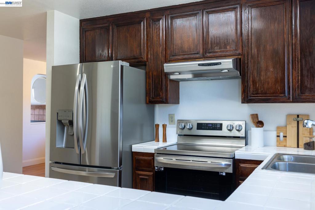 2227 Emerald Hills Cir Property Photo 20