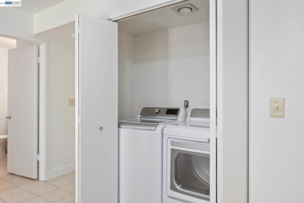 2227 Emerald Hills Cir Property Photo 22