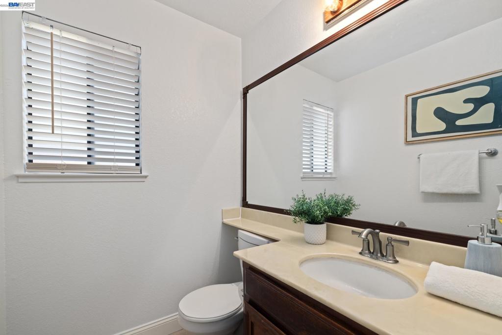 2227 Emerald Hills Cir Property Photo 23