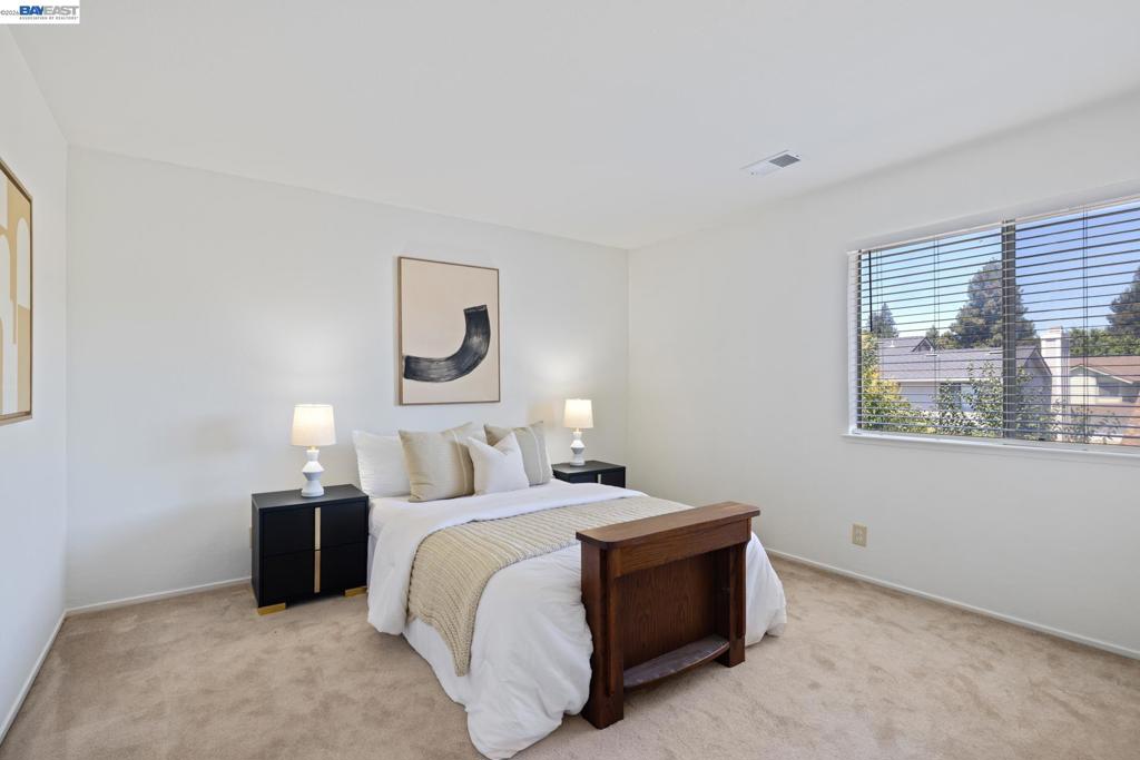 2227 Emerald Hills Cir Property Photo 29