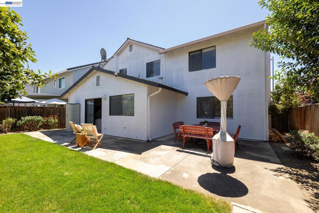 2227 Emerald Hills Cir Property Photo 42