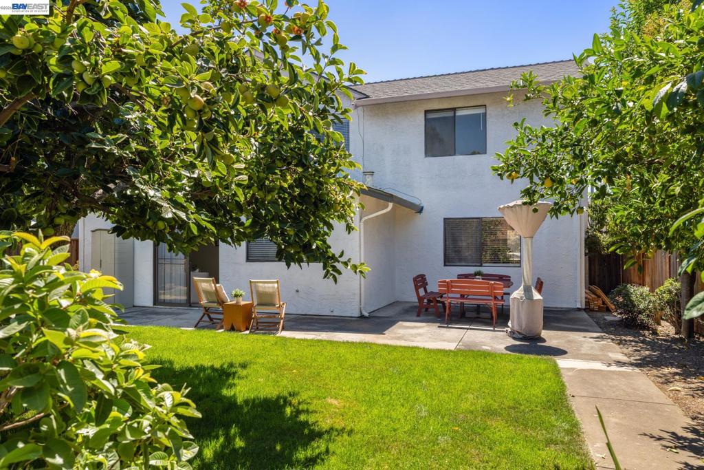 2227 Emerald Hills Cir Property Photo 44