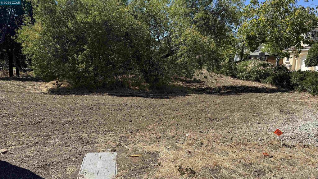 1819 Ayers Rd Property Photo 2