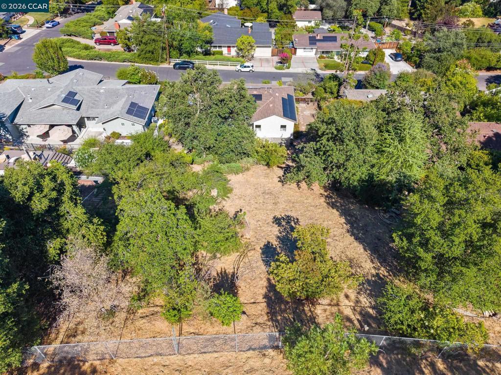1277 Juanita Dr Property Photo 21