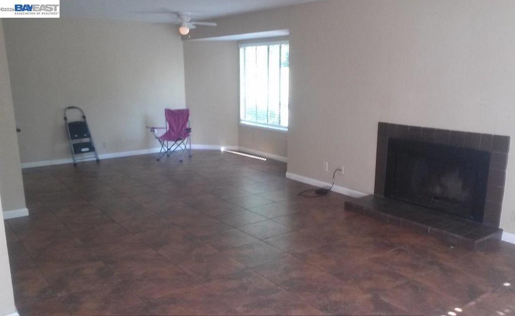 1704 Dalessi Dr Property Photo 5