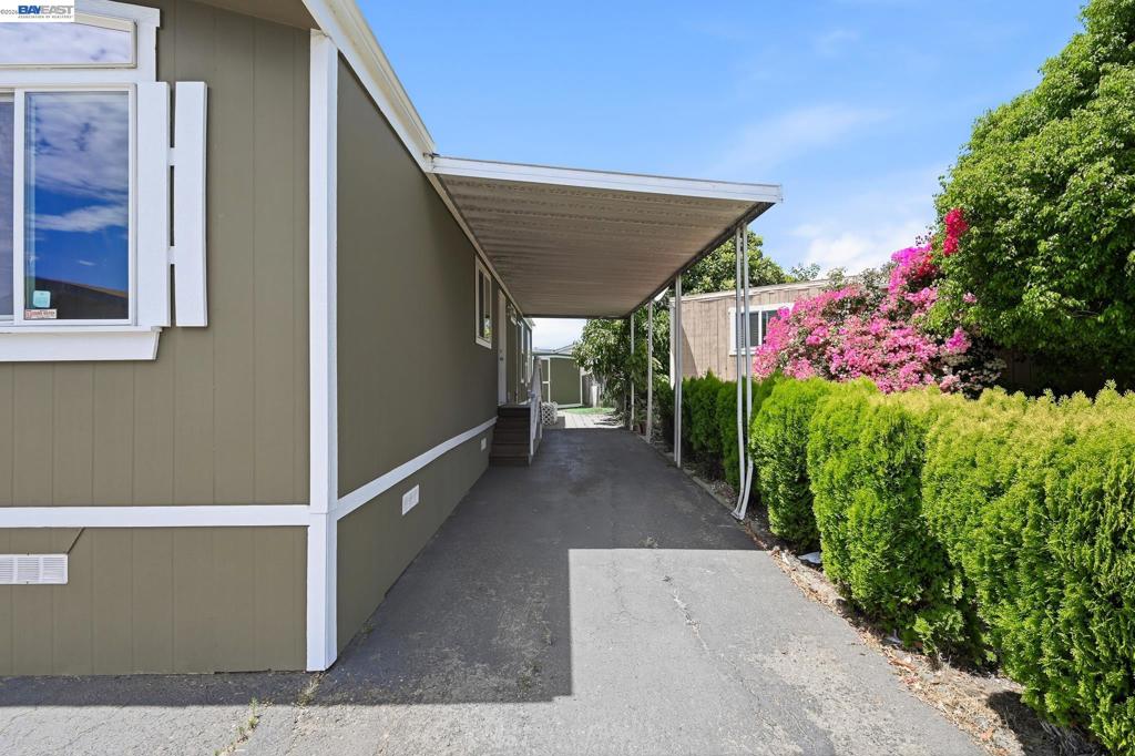 28957 Venus St Property Photo 8