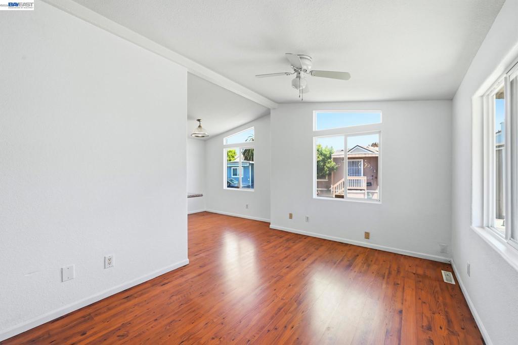 28957 Venus St Property Photo 10
