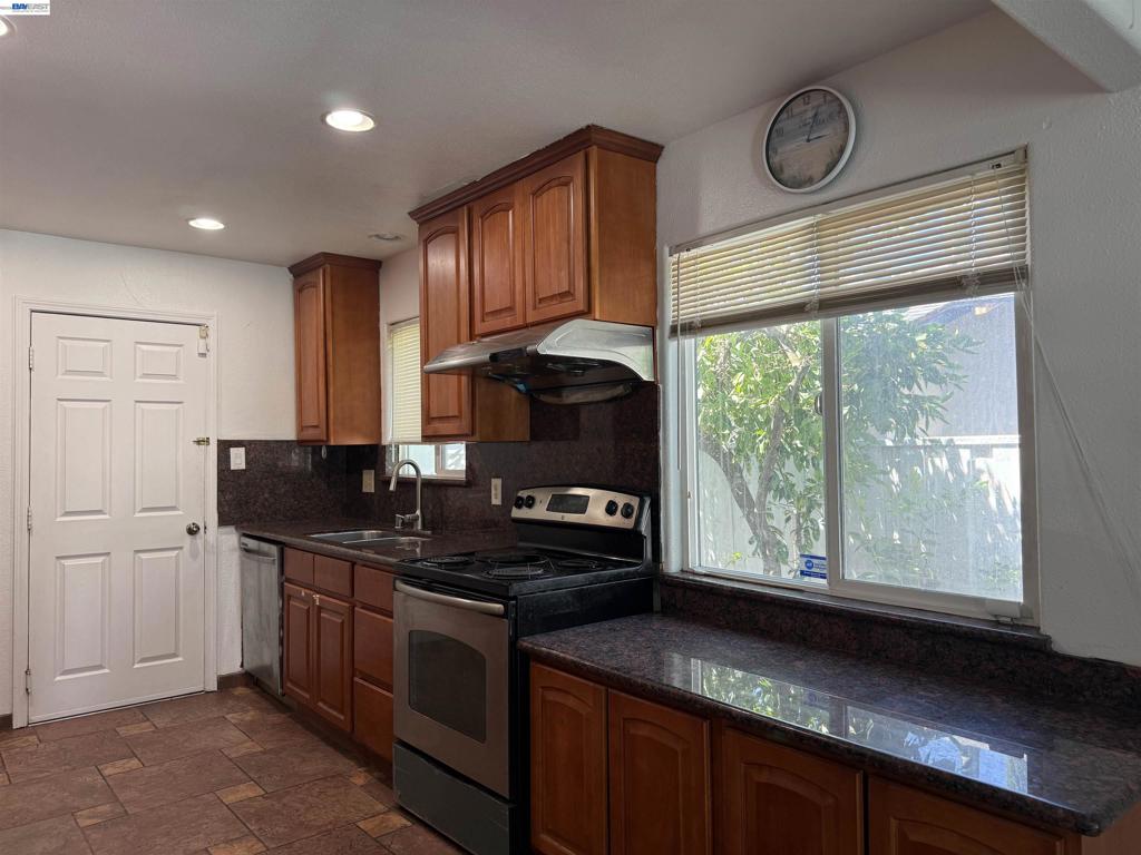 2784 Entrada Cir Property Photo 11