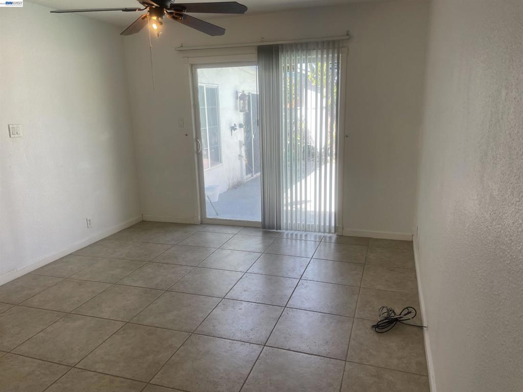 2784 Entrada Cir Property Photo 22