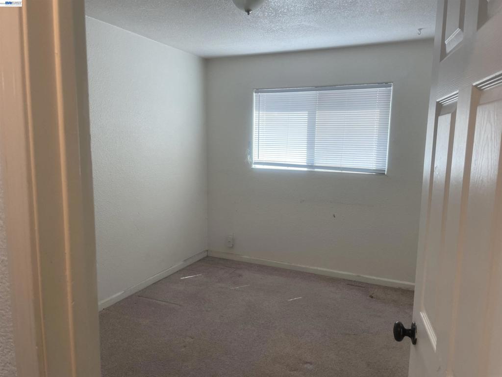 2784 Entrada Cir Property Photo 23