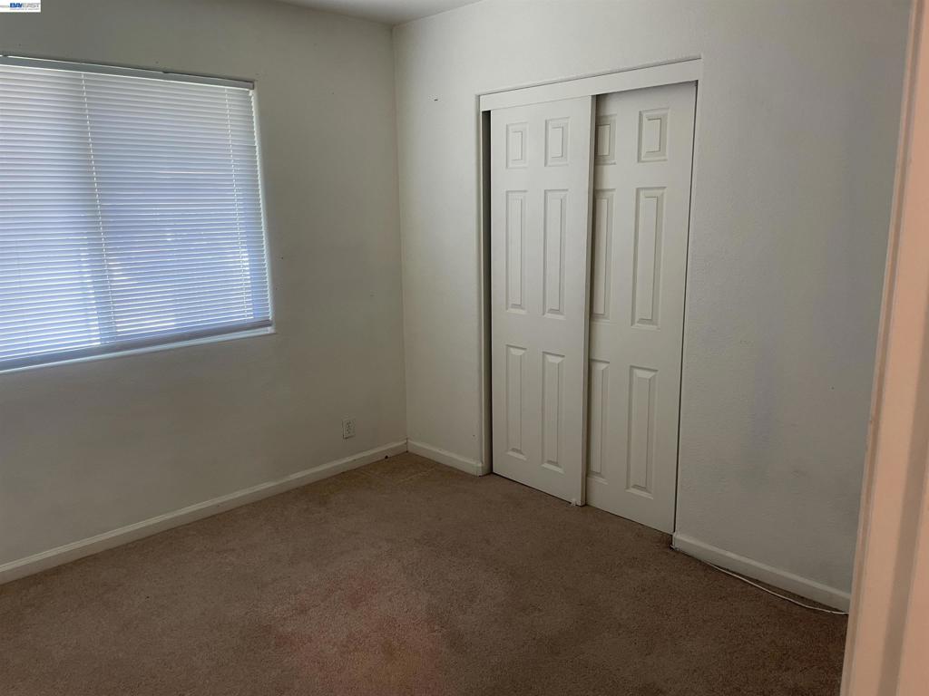 2784 Entrada Cir Property Photo 24