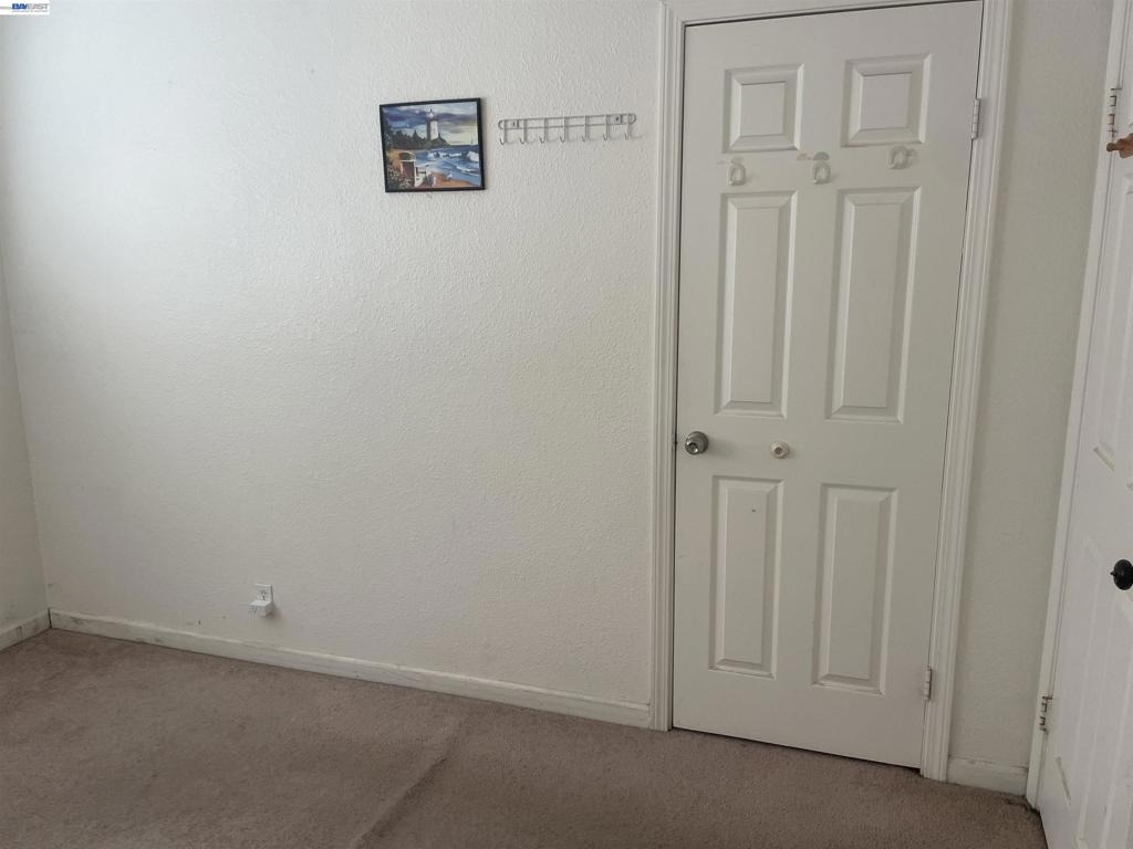 2784 Entrada Cir Property Photo 26