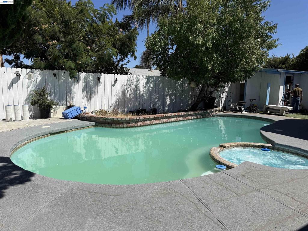 2784 Entrada Cir Property Photo 33