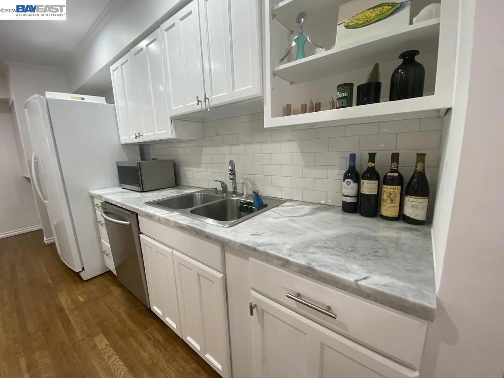 1015 N Kings Rd 309 Property Photo 28
