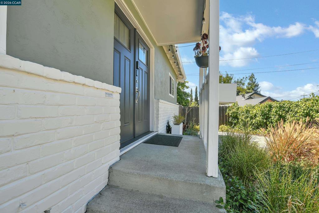 2160 Walnut St Property Photo 22