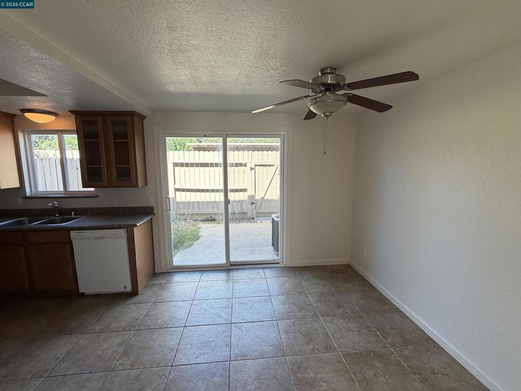 1177 Norwegian Ave Property Photo 11