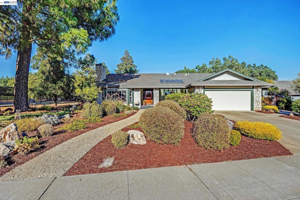 2058 Pulsar Avenue Property Photo 1