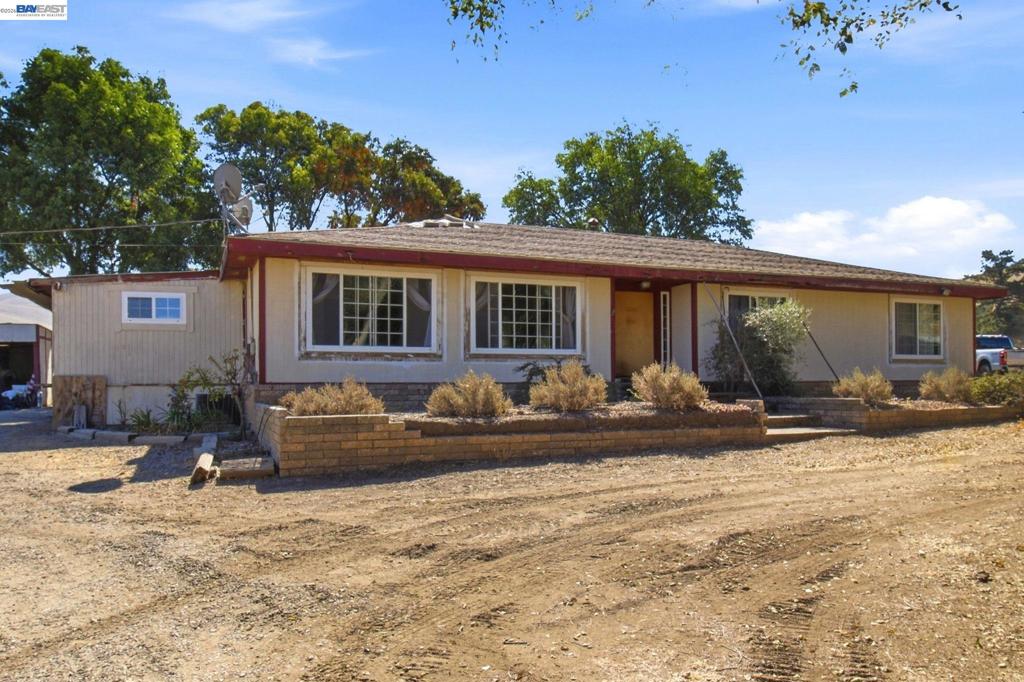 5940 Victoria Ln Property Photo 3