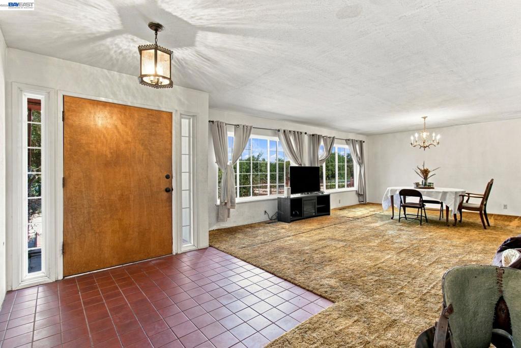 5940 Victoria Ln Property Photo 18