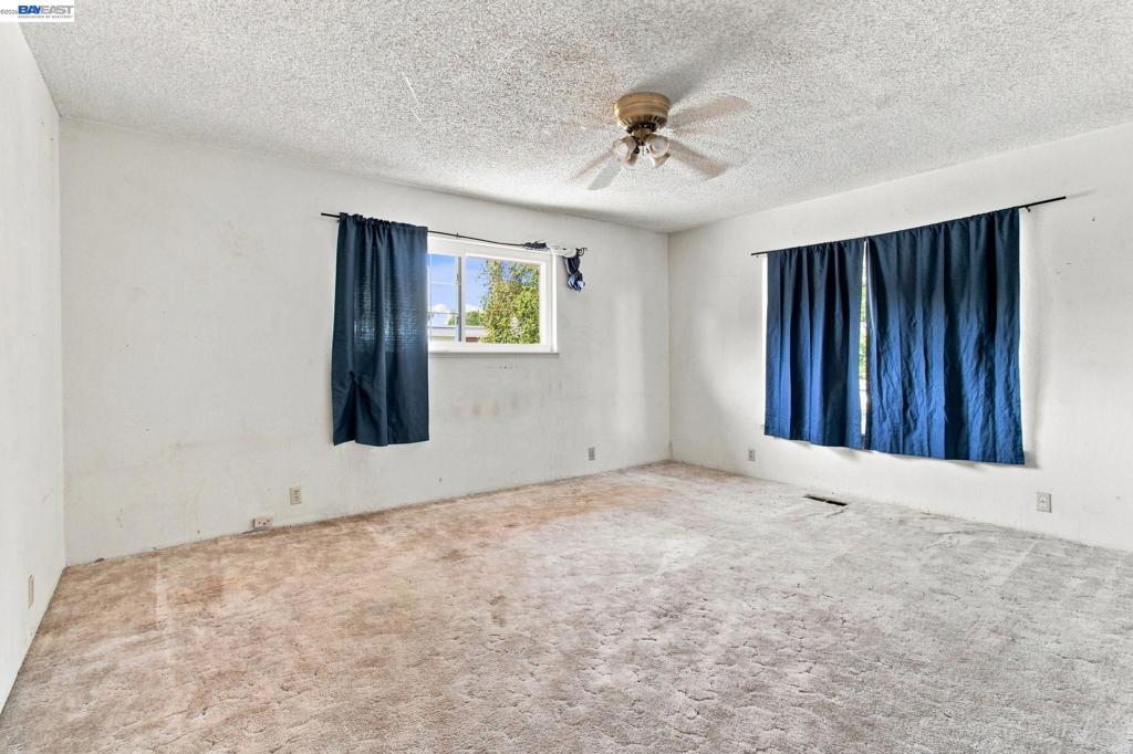 5940 Victoria Ln Property Photo 21
