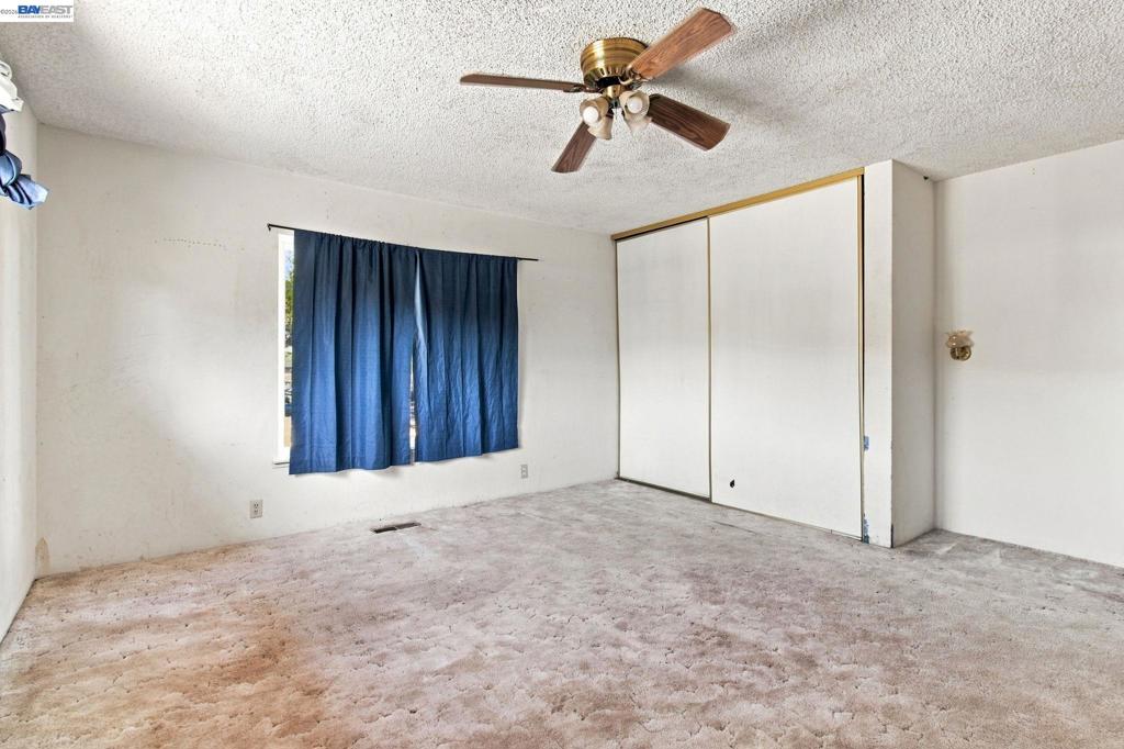5940 Victoria Ln Property Photo 22