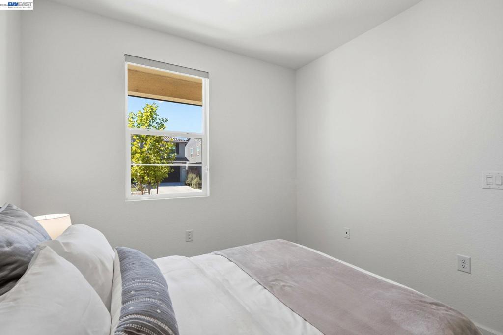 639 Rosedale Way Property Photo 17
