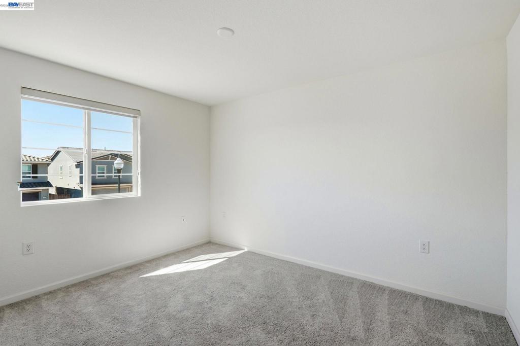 639 Rosedale Way Property Photo 23