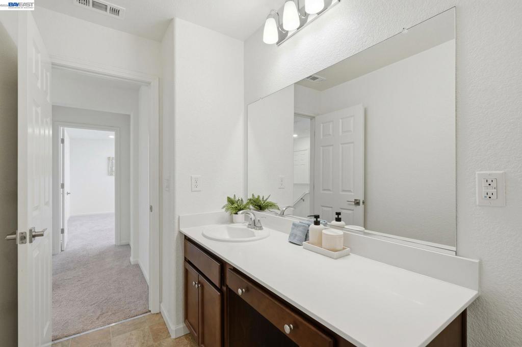 639 Rosedale Way Property Photo 35
