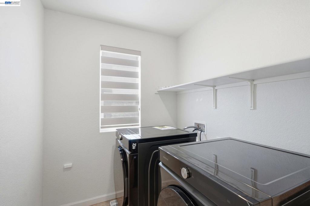 639 Rosedale Way Property Photo 36
