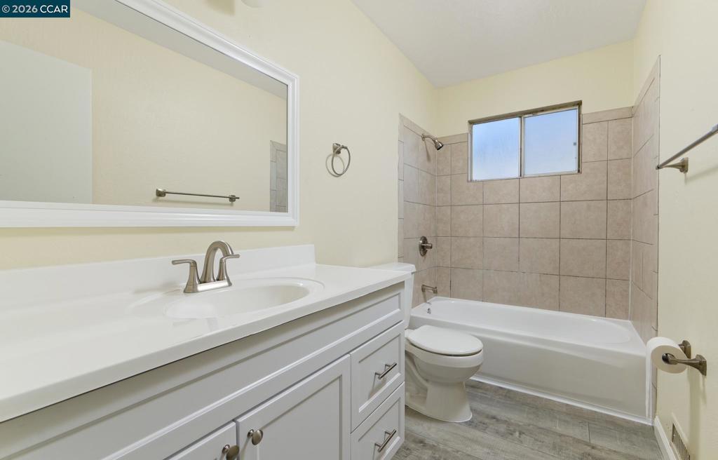 3445 Serpentine Dr Property Photo 6