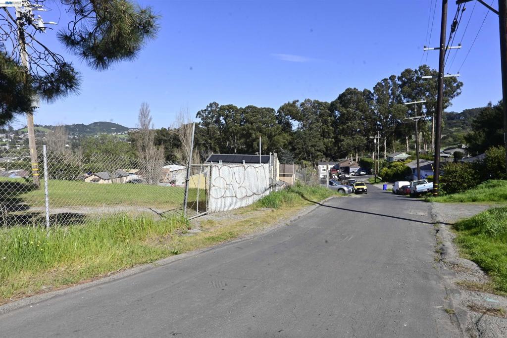 3944 La Cima Rd Property Photo 19