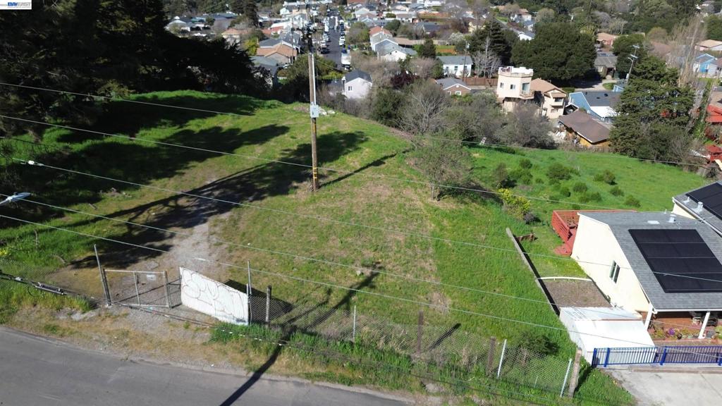 3944 La Cima Rd Property Photo 35