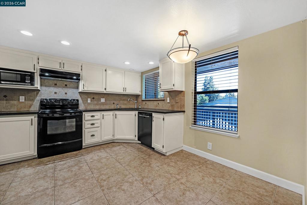 1614 San Miguel Dr Property Photo 6