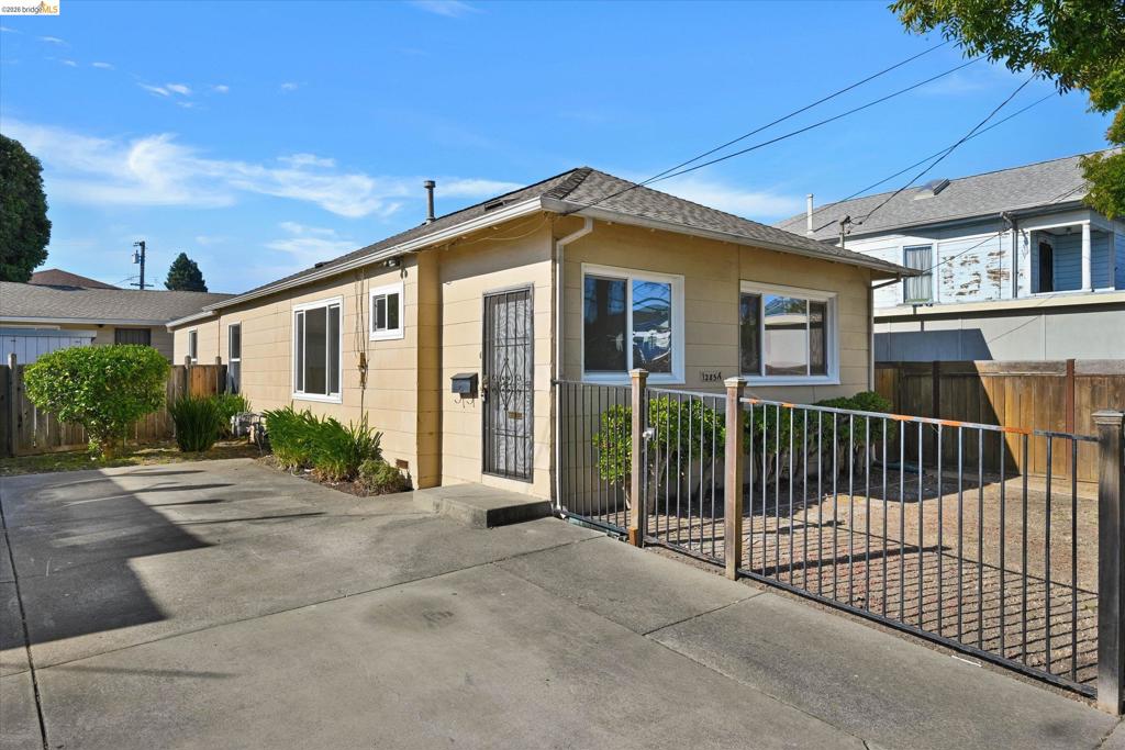 1285 55Th St Property Photo 1
