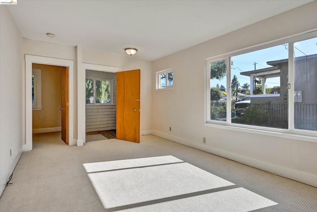 1285 55th St Property Photo 11