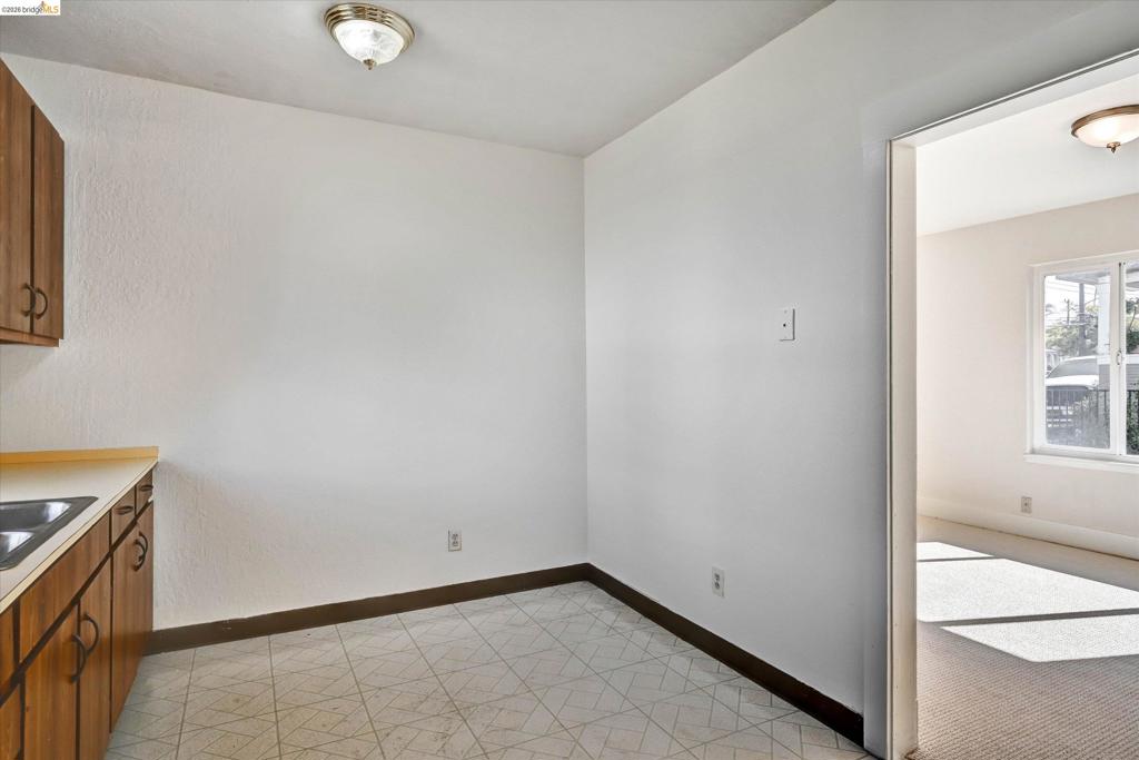 1285 55th St Property Photo 15