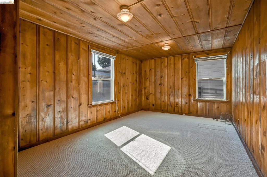 1285 55th St Property Photo 32