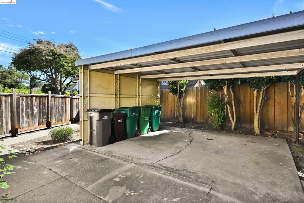 1285 55th St Property Photo 40