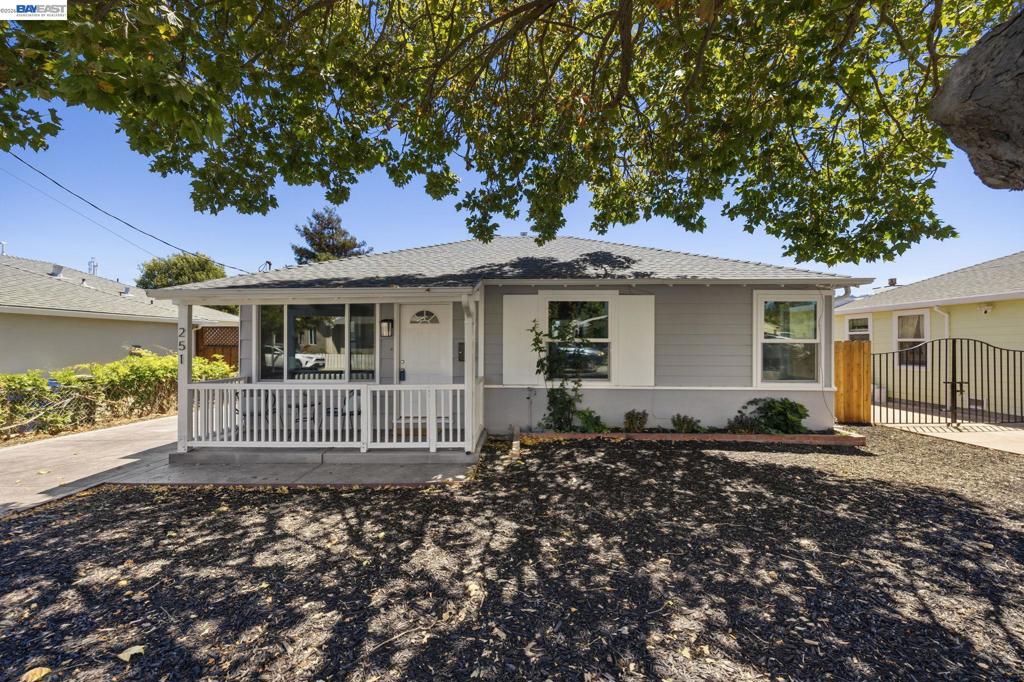251 Aviador Property Photo 1