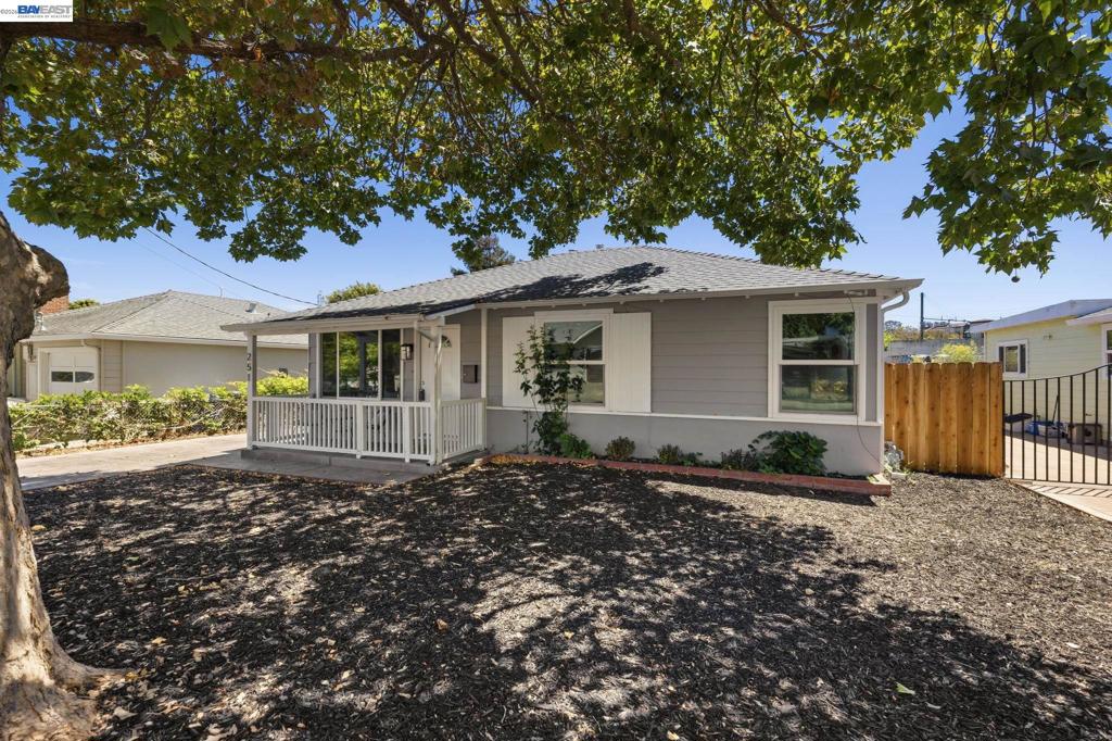 251 Aviador Property Photo 2